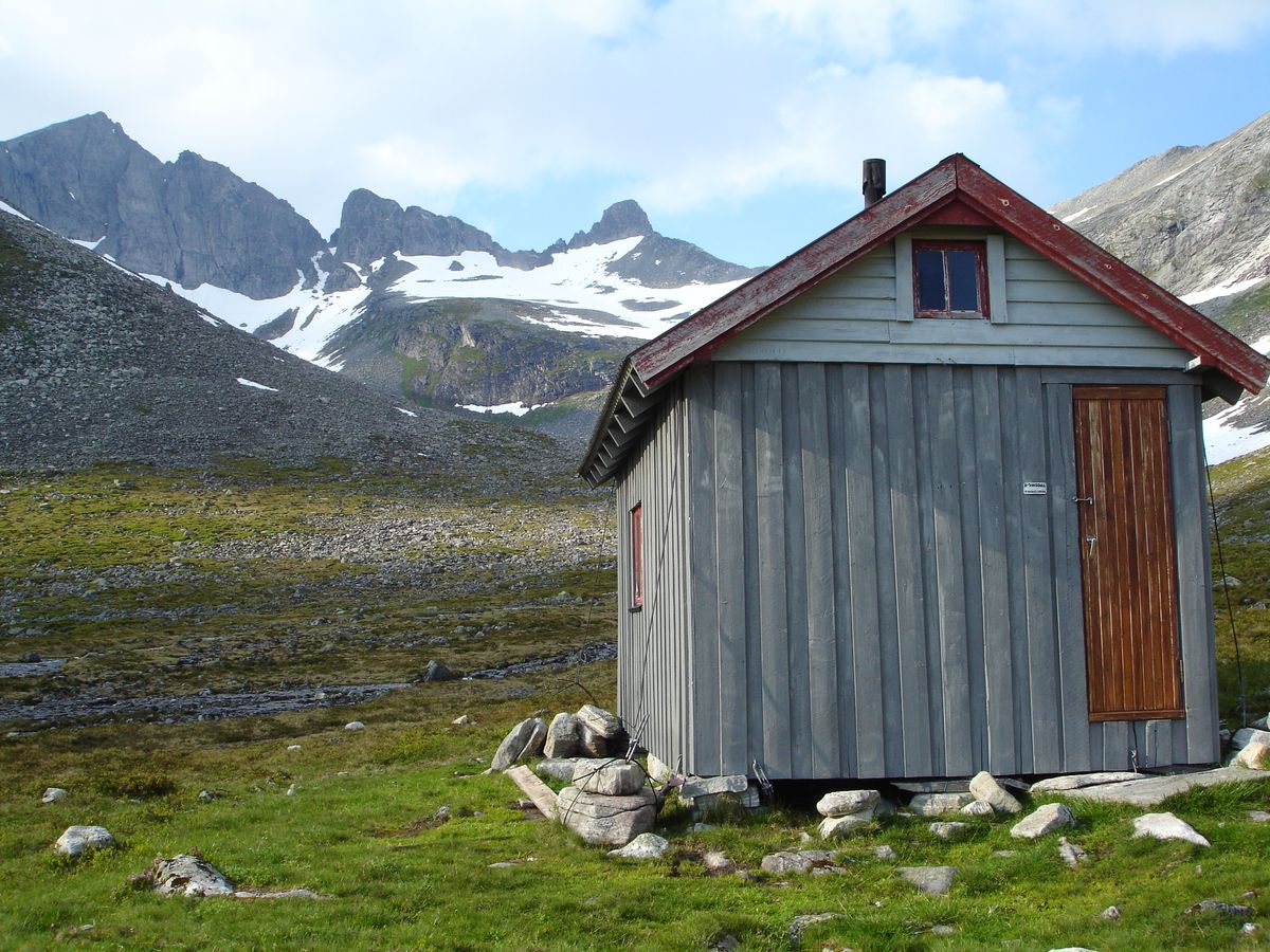 Stallen i Hestebotn med Klauva bak