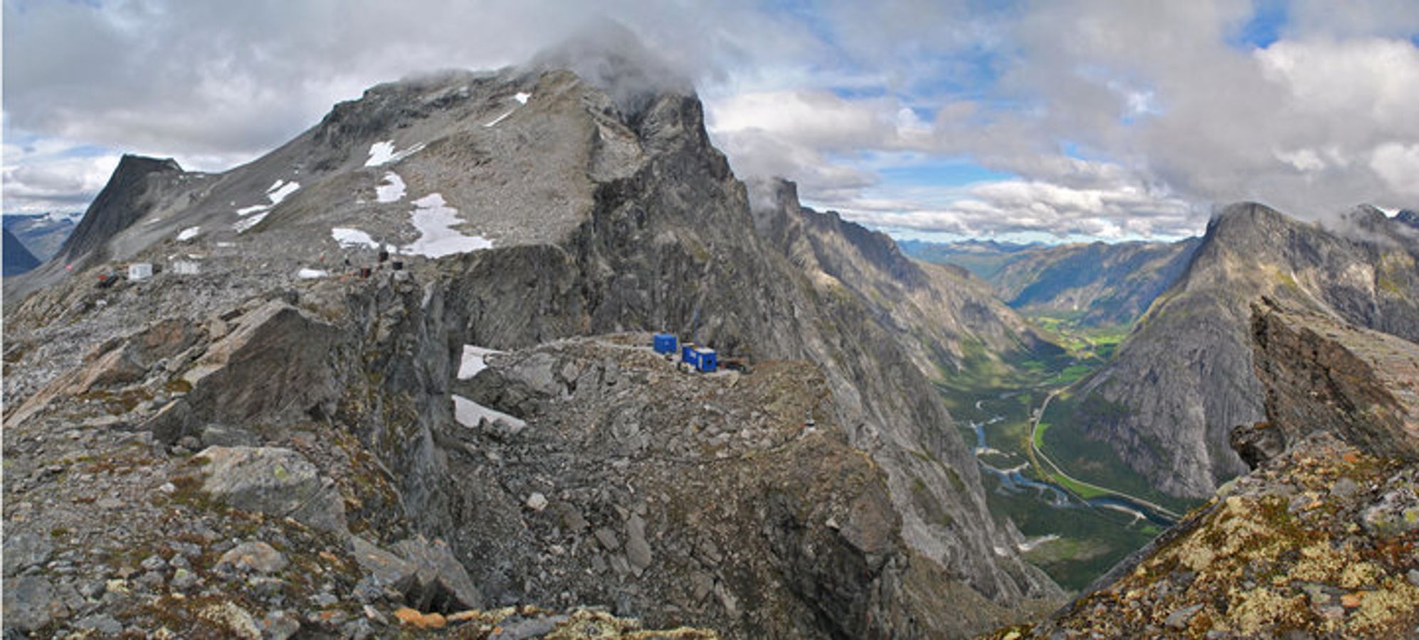 Ned Romsdalen m.m fra Mannen