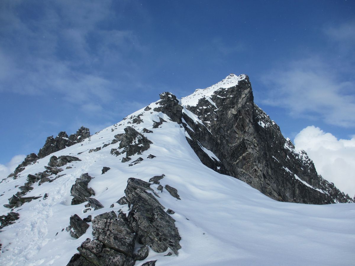 Fantastisk fint fjell, straks ved toppen av Middagstind.