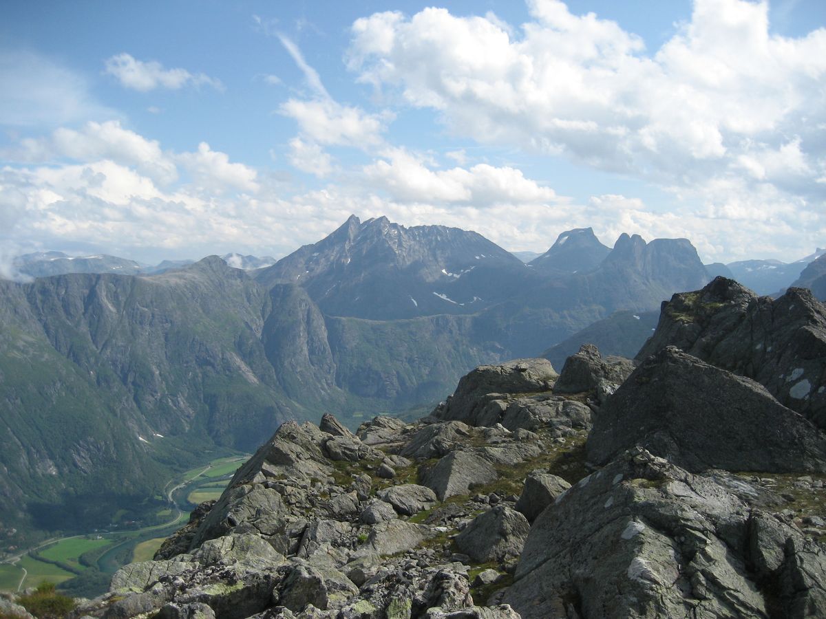 Majestetisk utsikt fra Setnesfjellet